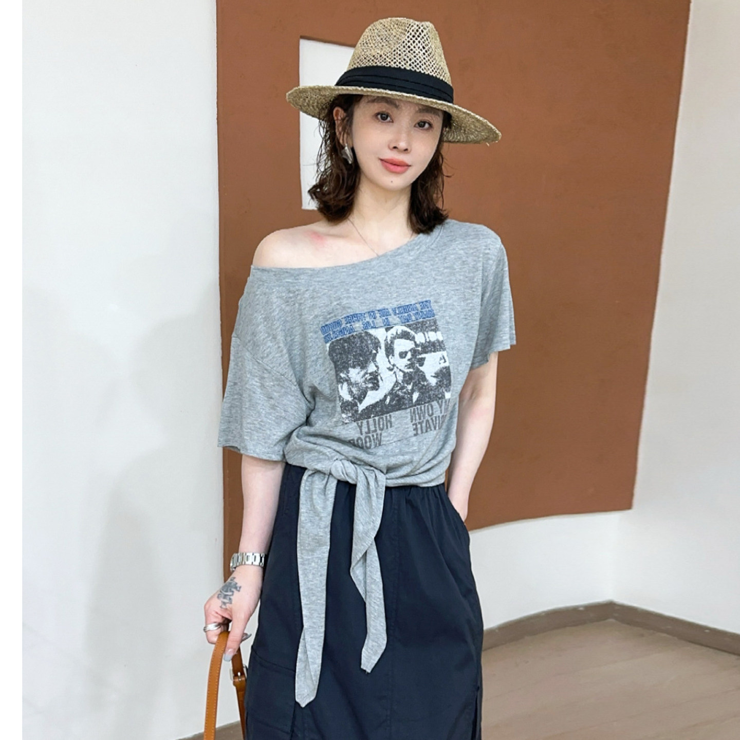 下摆打结一字领面膜T恤女欧洲站2026夏季新款欧货女装INS打底衫潮
