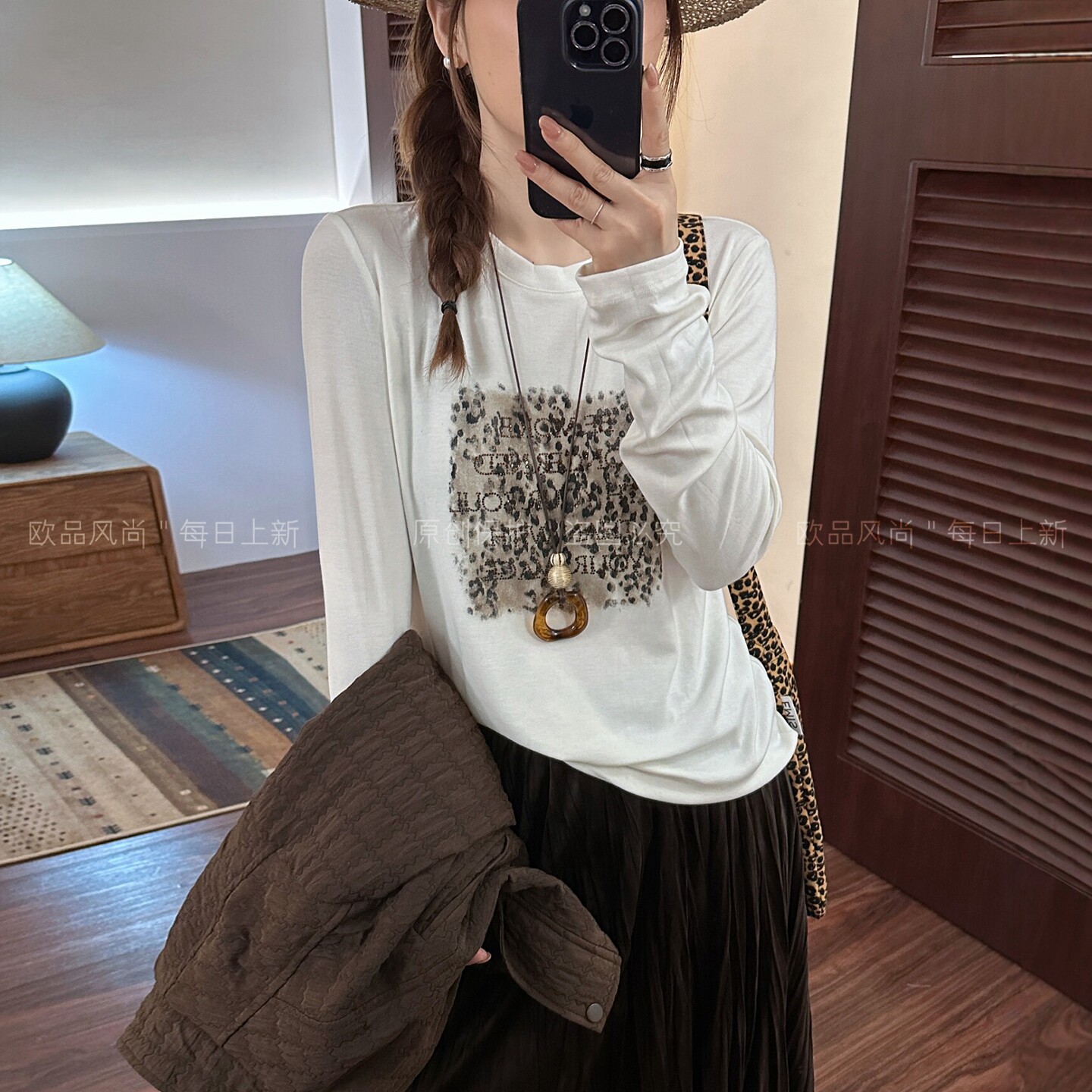 字母刺绣修身长袖T恤女欧洲站潮