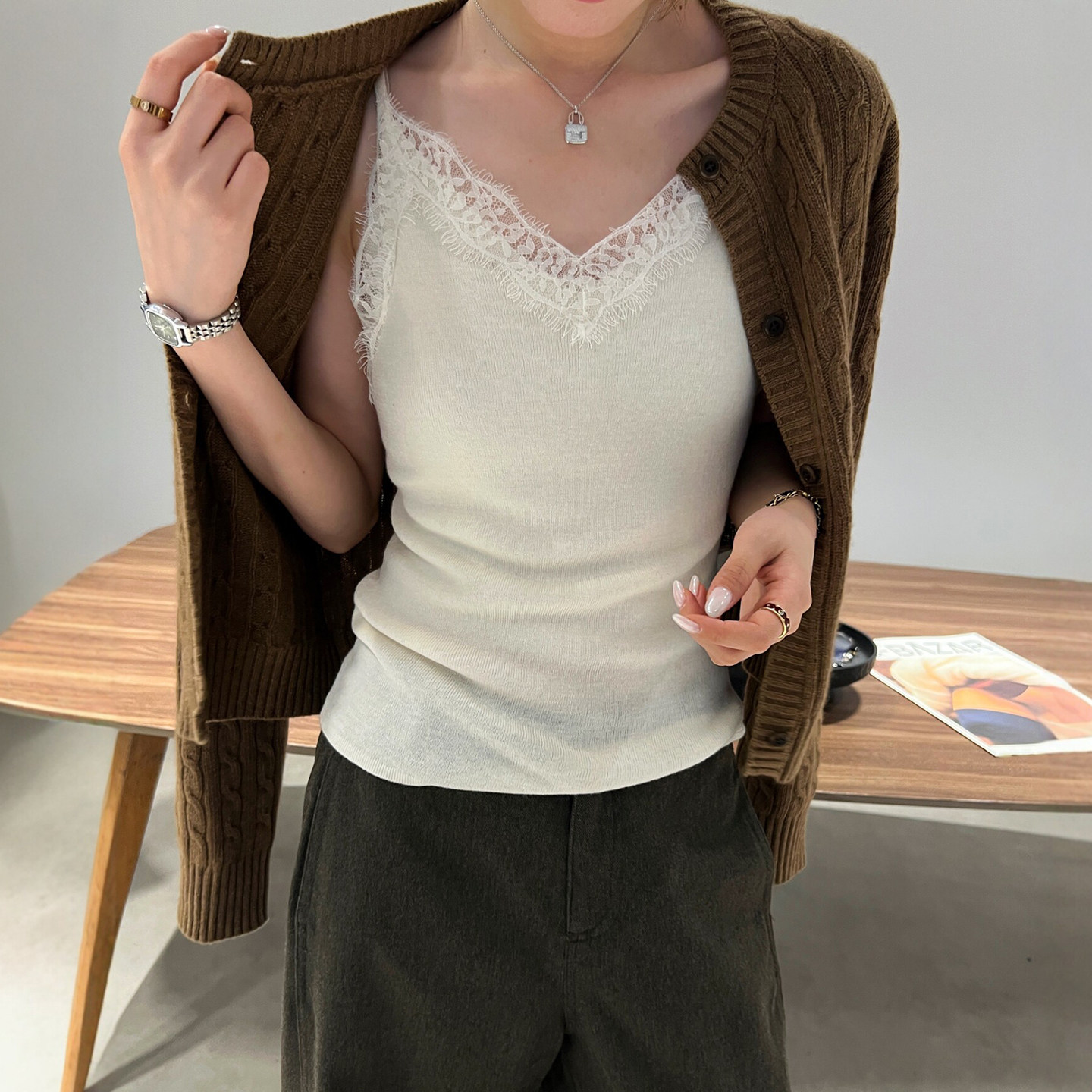 蕾丝睫毛V领吊带背心女欧洲站潮
