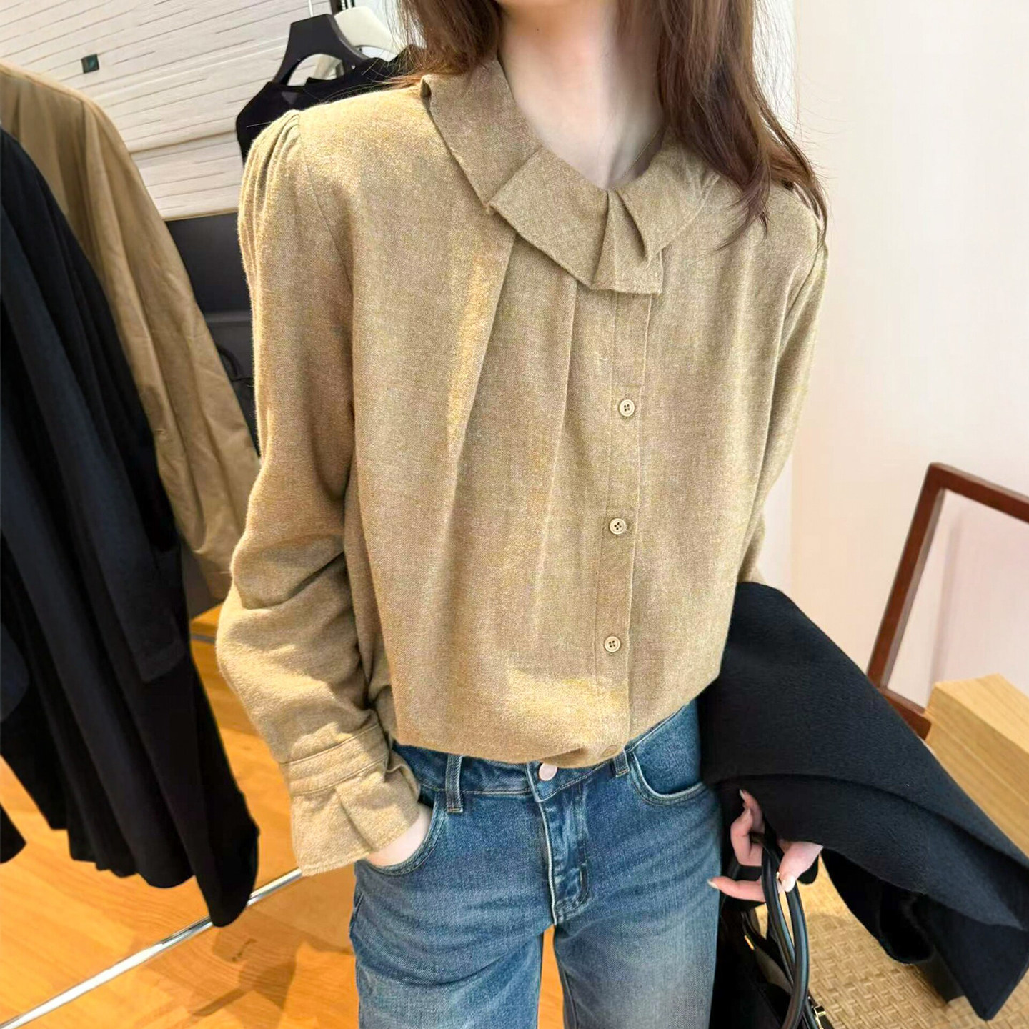 娃娃领磨毛喇叭袖衬衫女欧货上衣