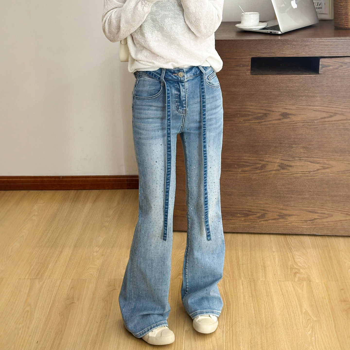 重工烫钻拖地喇叭牛仔裤女欧洲站2026春装新款欧货女装微喇裤子潮