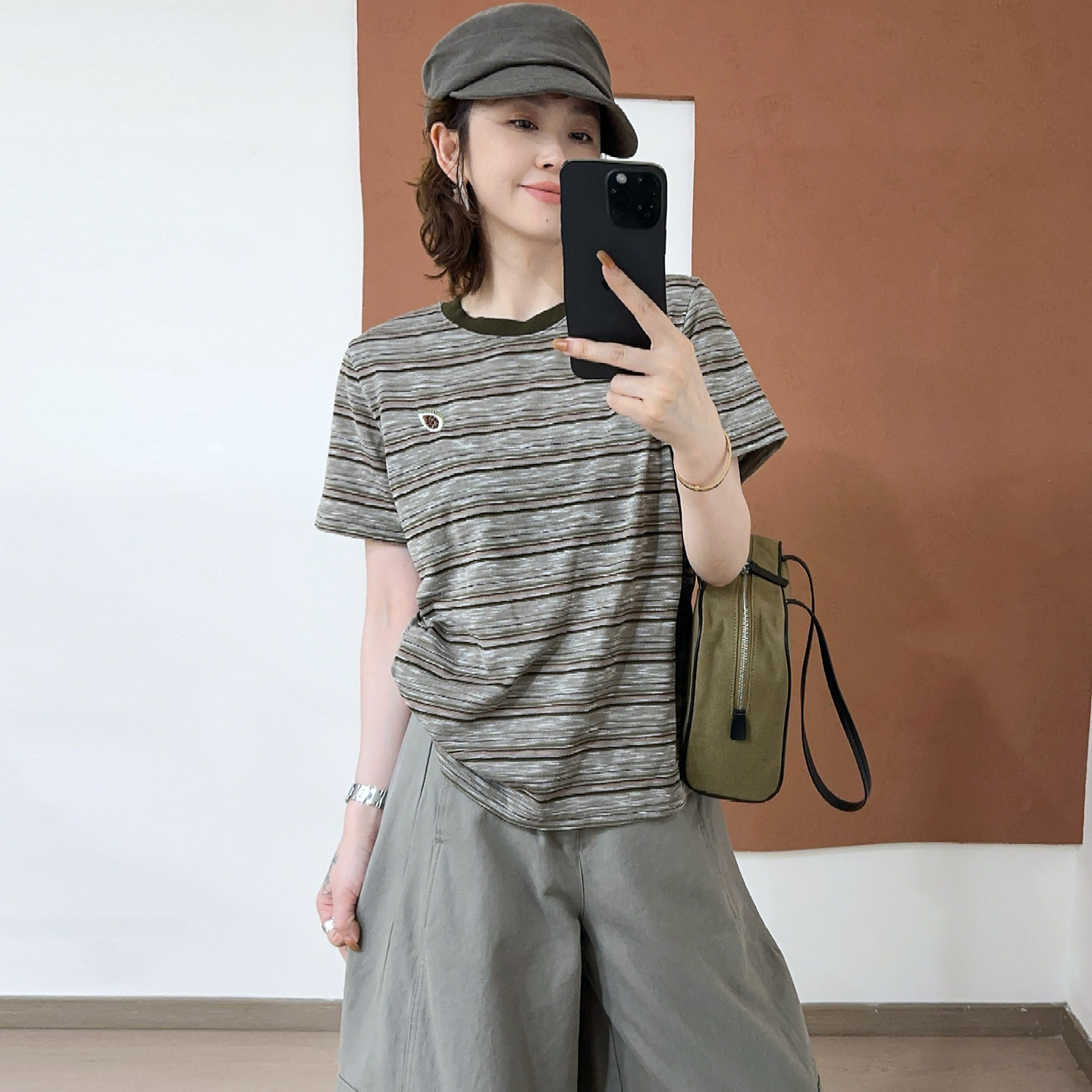 腰果刺绣条纹短袖T恤女欧洲站潮