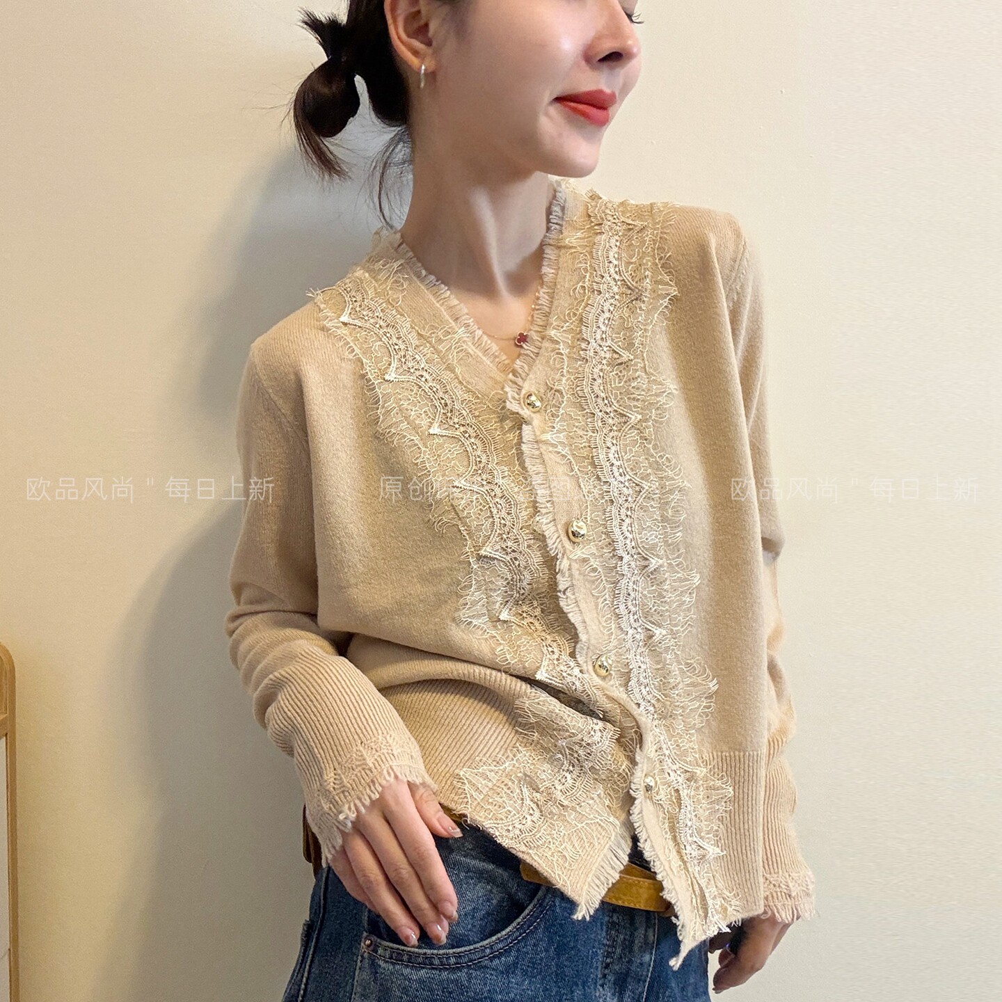 绵羊毛蕾丝金扣针织开衫女欧洲站
