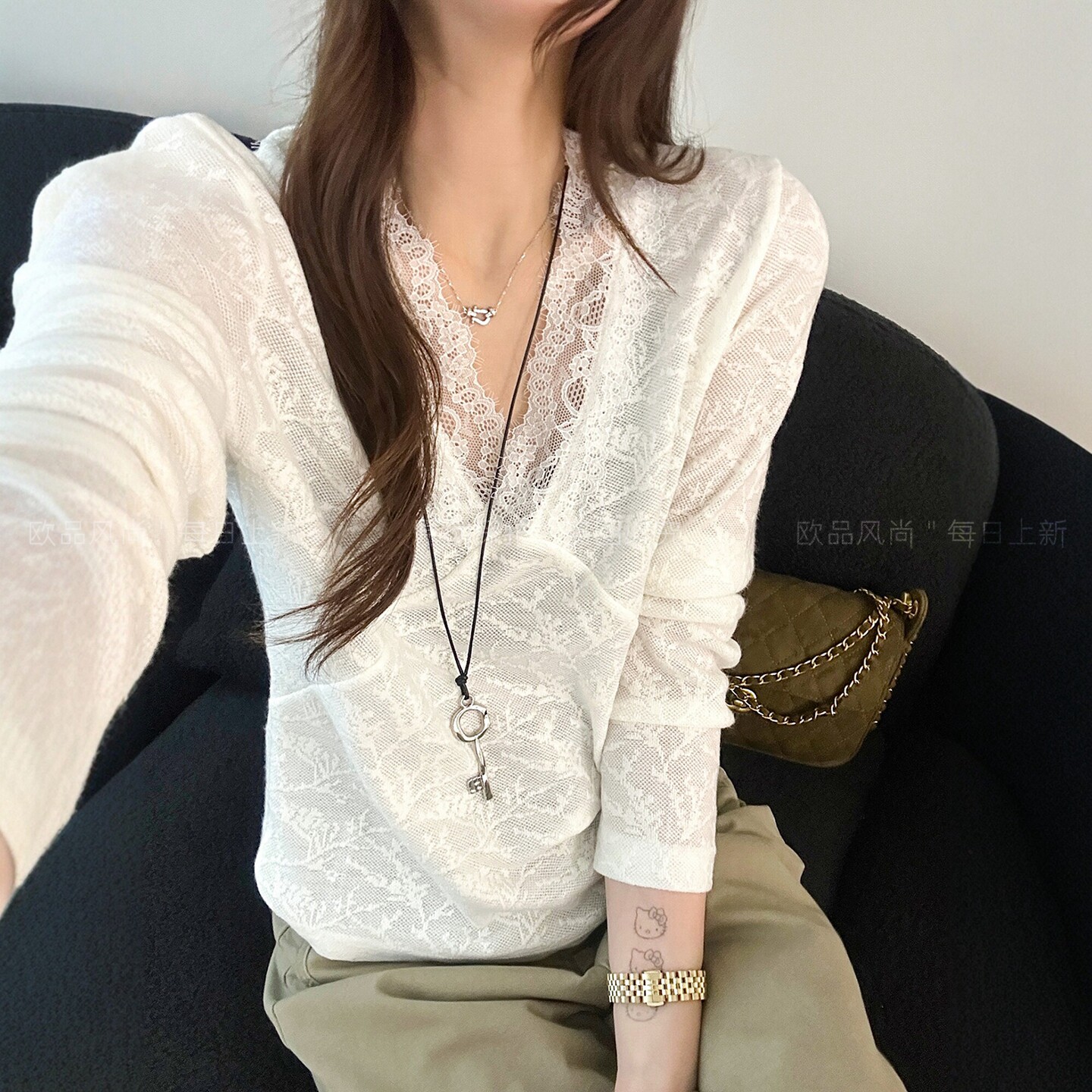 镂空钩花V领长袖蕾丝衬衫女欧货