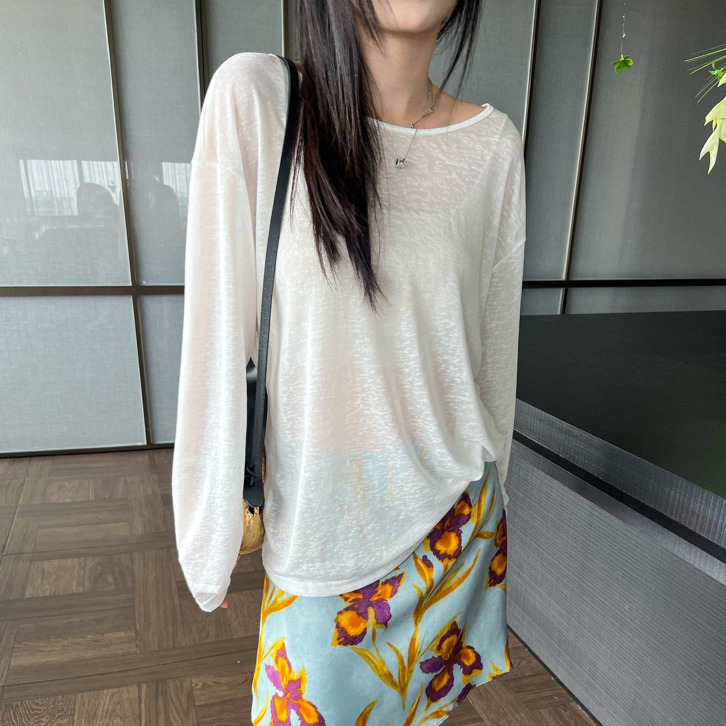后背蕾丝V领面膜长袖T恤女欧洲站