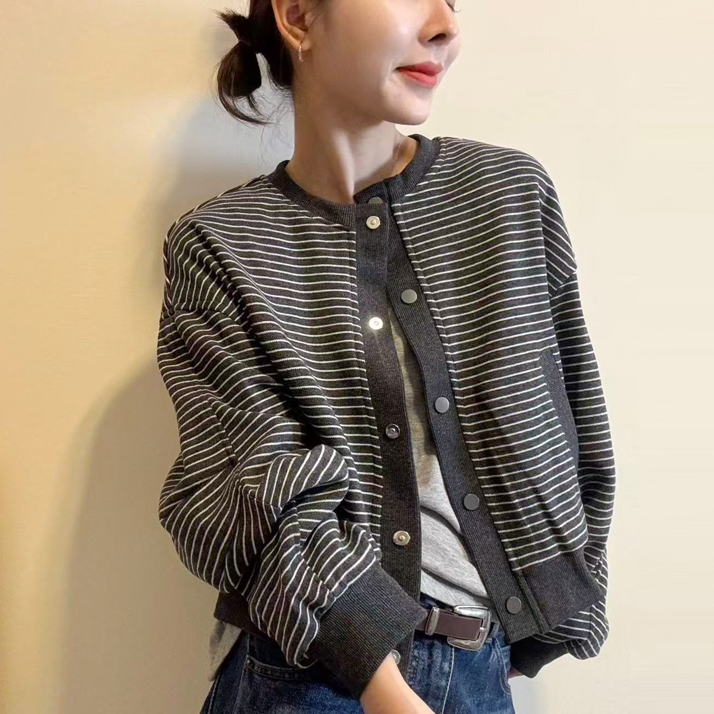 撞色条纹棒球服开衫外套女欧洲站