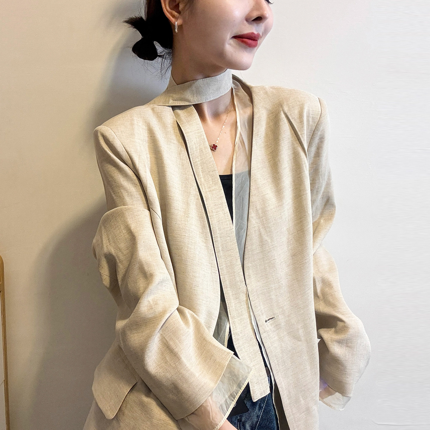 假两件飘带V领小西装女欧货外套
