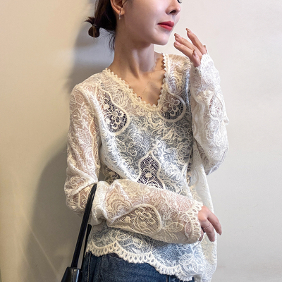 重工蕾丝刺绣V领衬衫女欧货打底