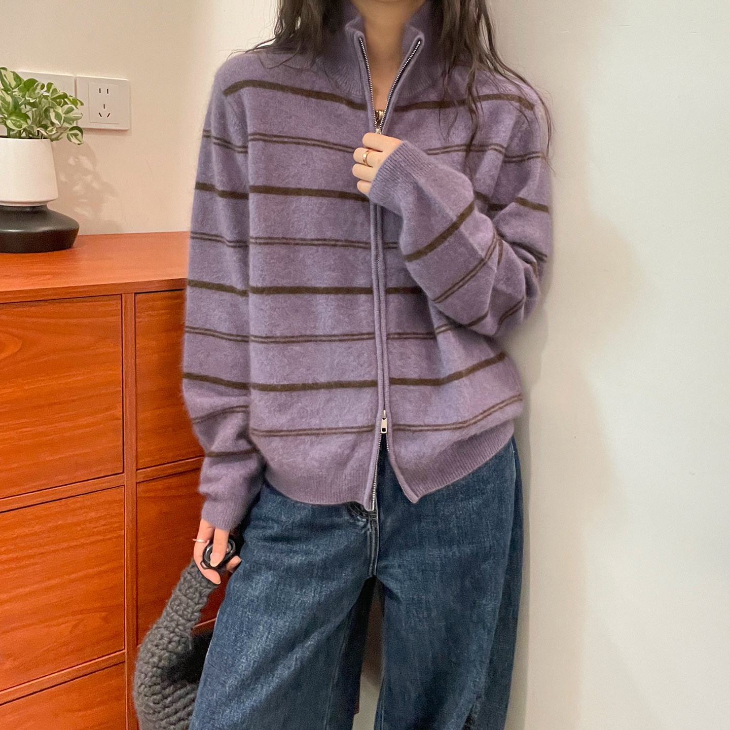撞色条纹立领羊绒针织开衫欧洲站