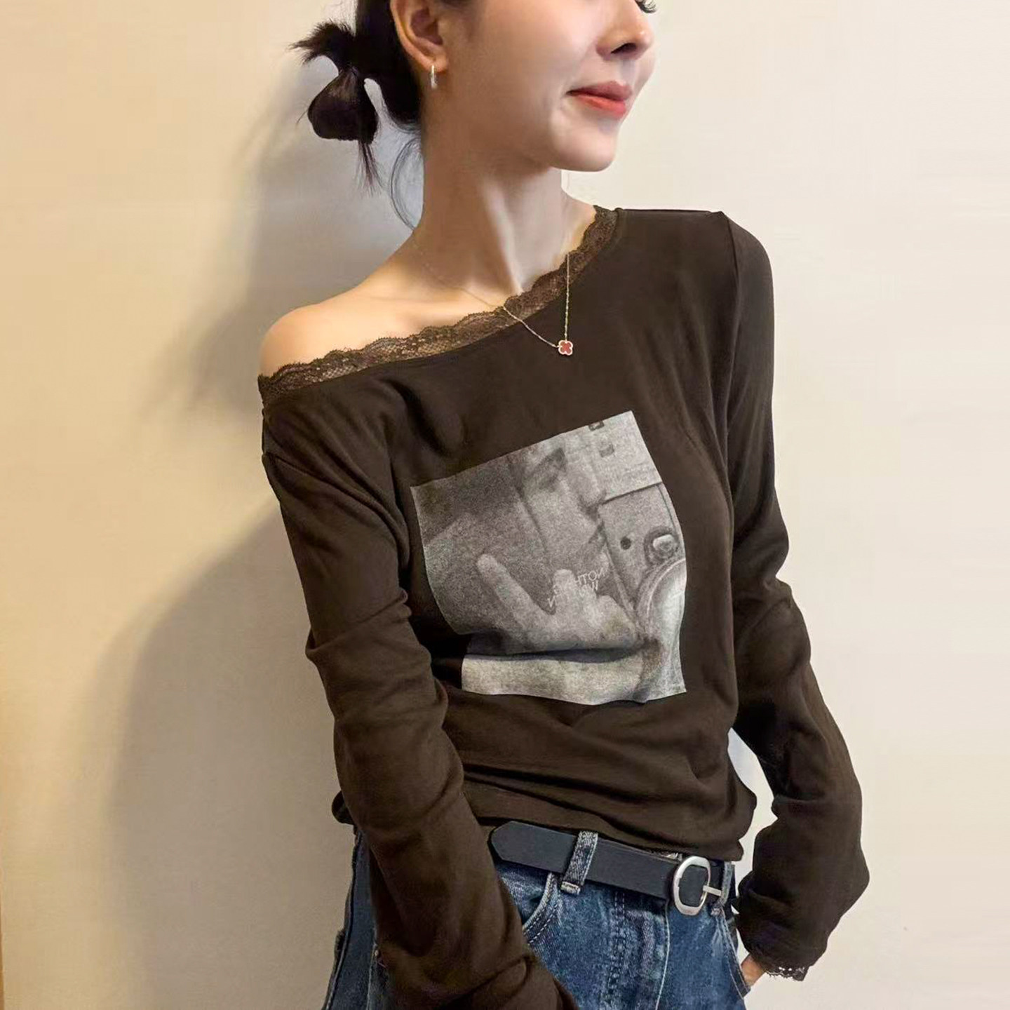蕾丝拼接一字肩长袖T恤女欧洲站