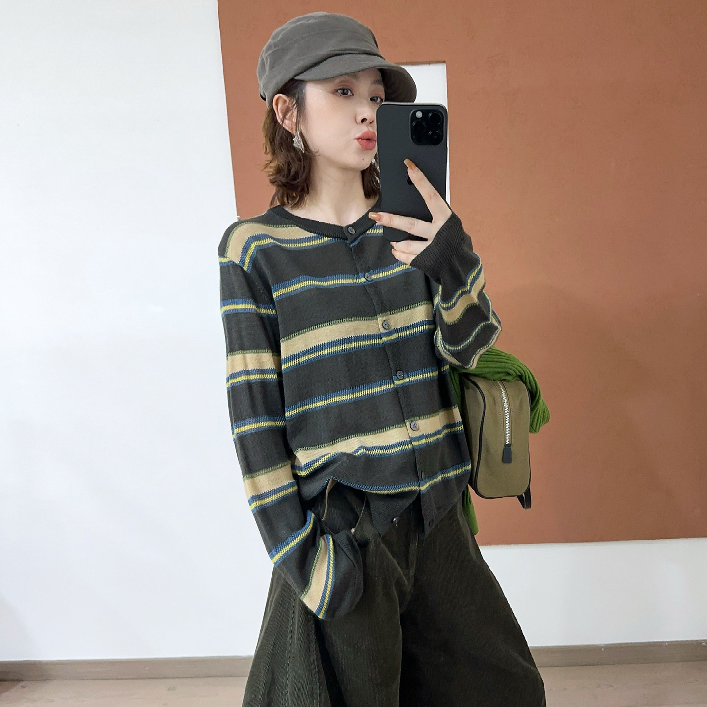 撞色条纹羊绒针织开衫女欧洲站潮