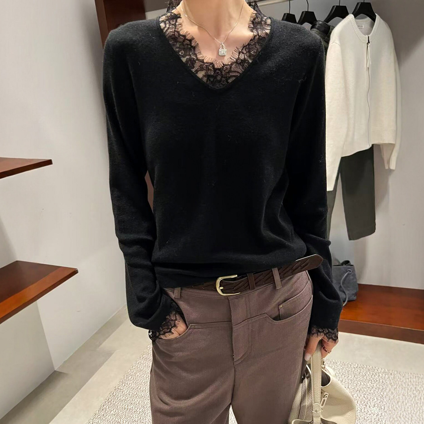 蕾丝拼接V领羊毛针织衫女欧洲站