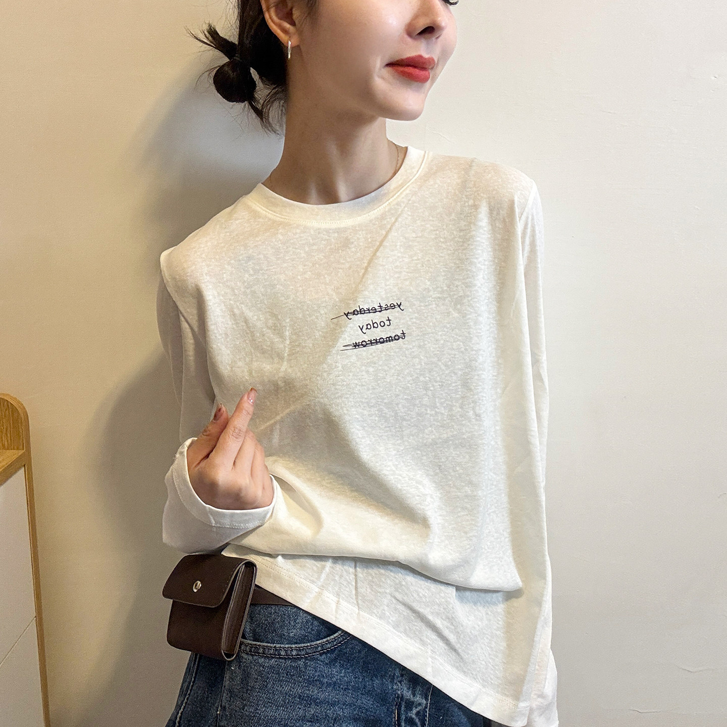 小字母印花修身长袖T恤女欧洲站2026春装新款欧货女装打底小衫潮