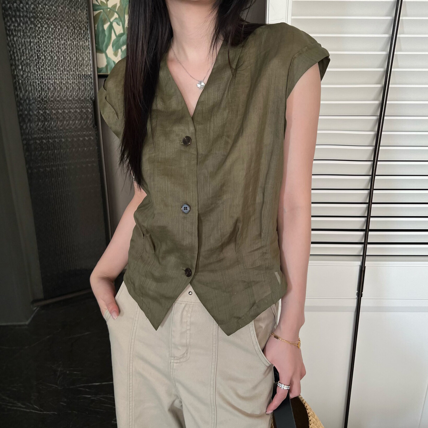 复古V领飞飞袖麻料衬衫女欧洲站2026夏季新款欧货女装娃娃小衫潮