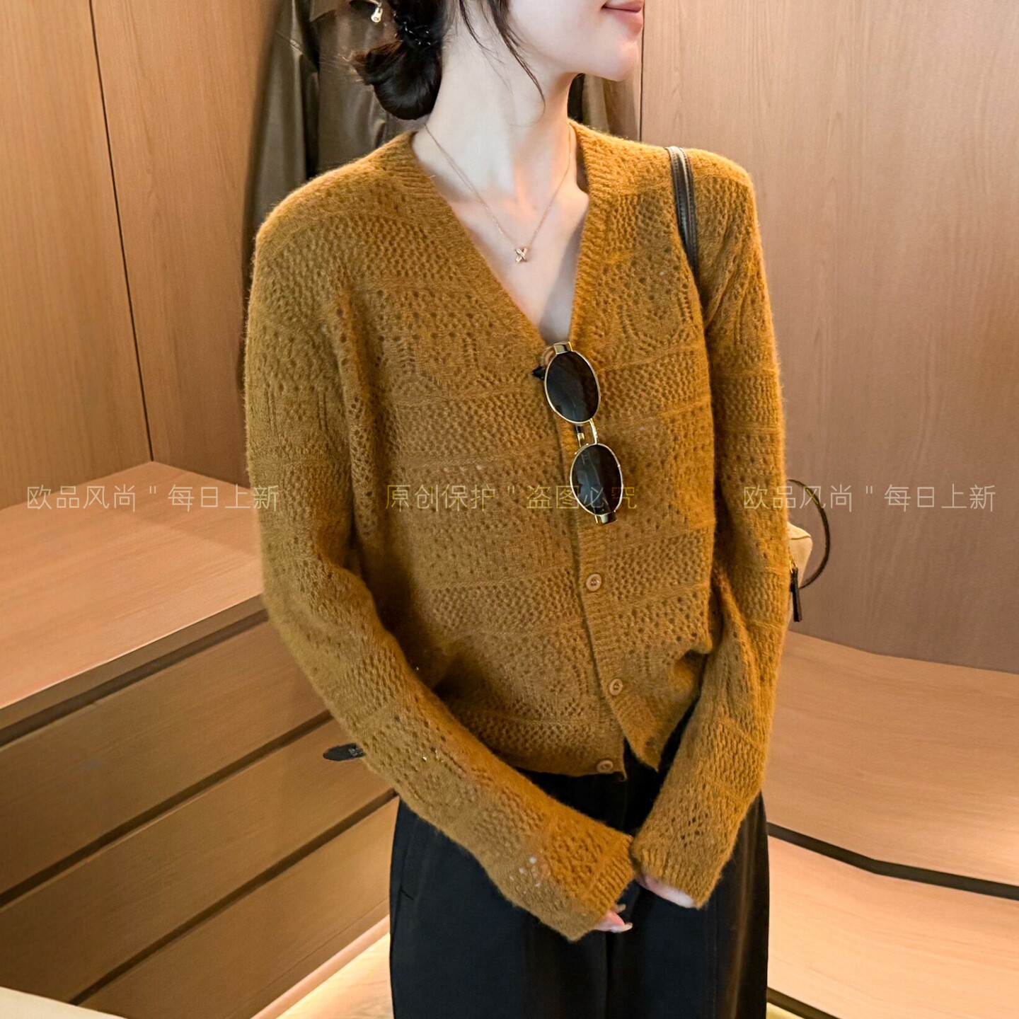 钩花V领绵羊毛针织开衫女欧洲站