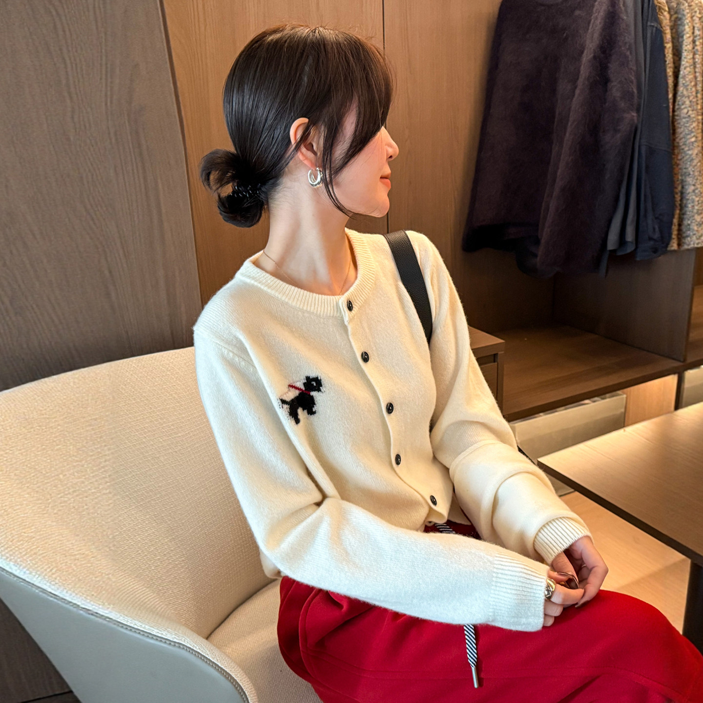 配围巾刺绣羊毛针织开衫女欧洲站2025冬装新款欧货女装毛衣外套潮