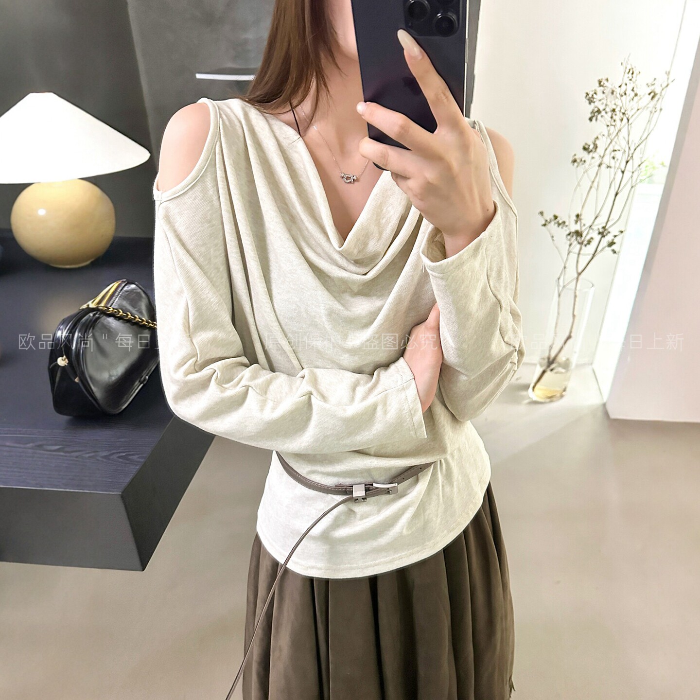 莱赛尔露肩长袖T恤女上衣欧洲站
