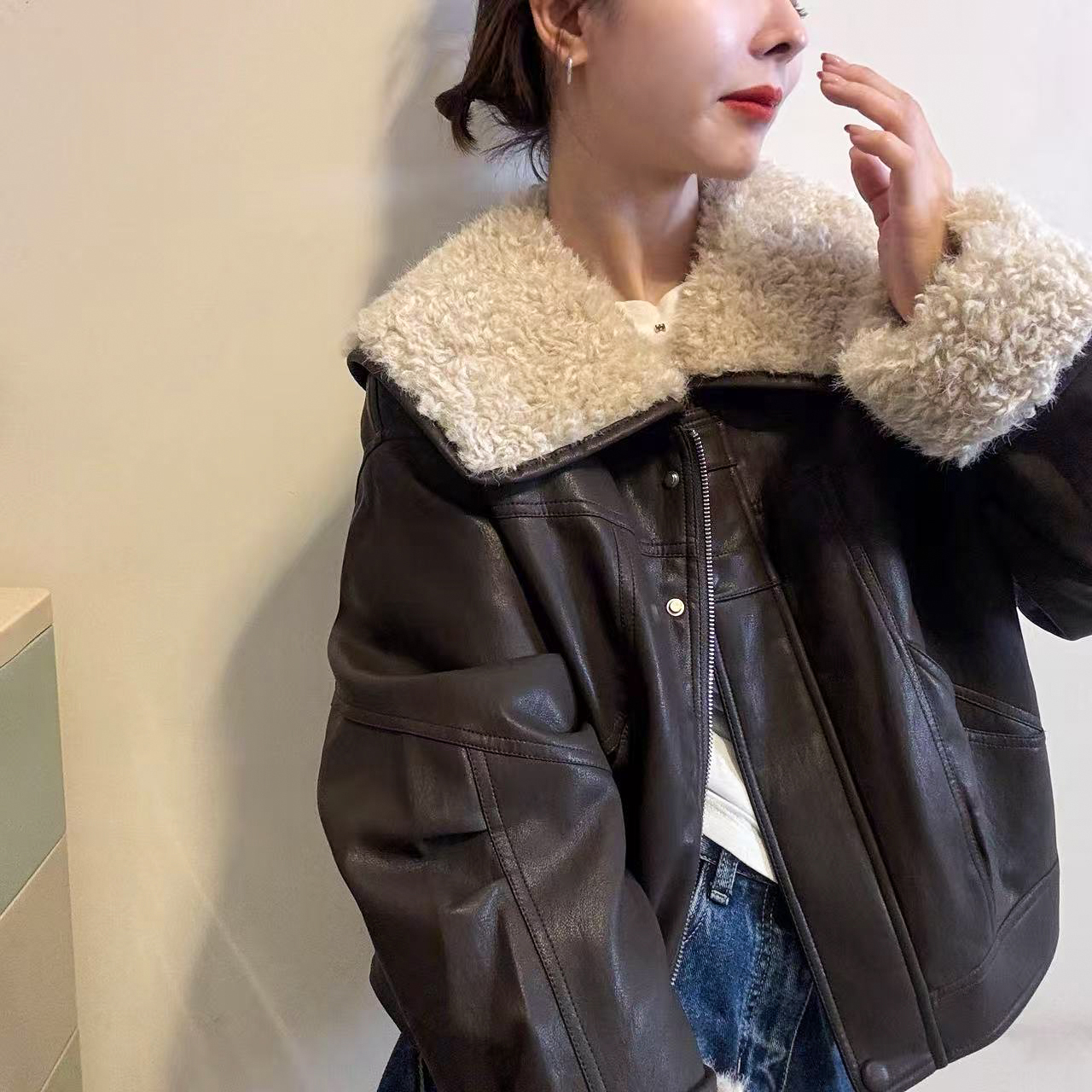 羊羔毛领蛋白皮羽绒服女欧洲站2025冬装新款欧货女装小个子外套潮