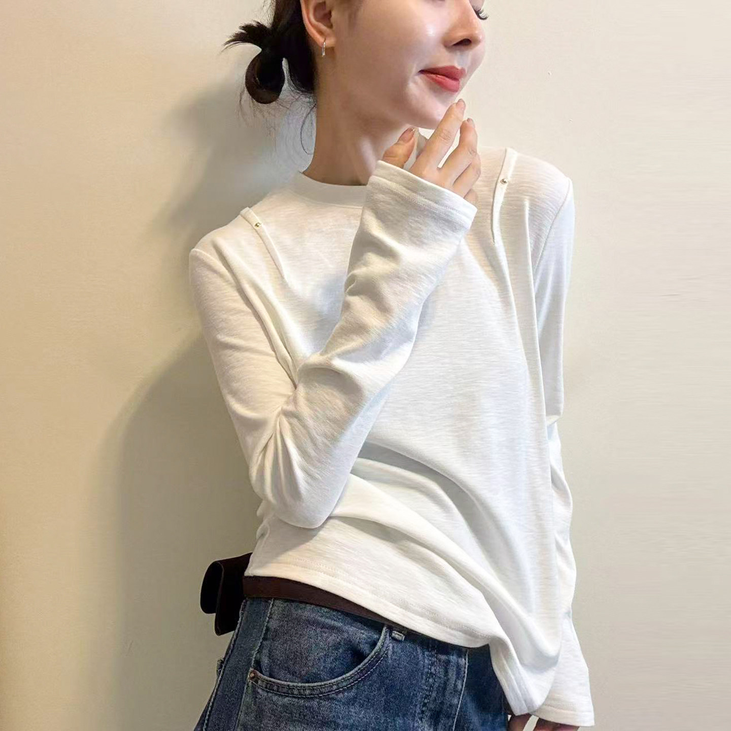 铆钉拼接磨毛加绒长袖T恤女欧货