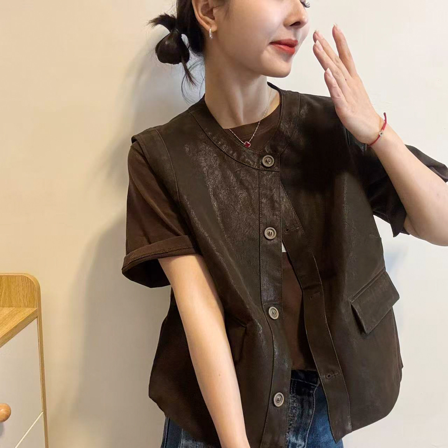 复古圆领蛋白皮PU皮衣马甲女欧货