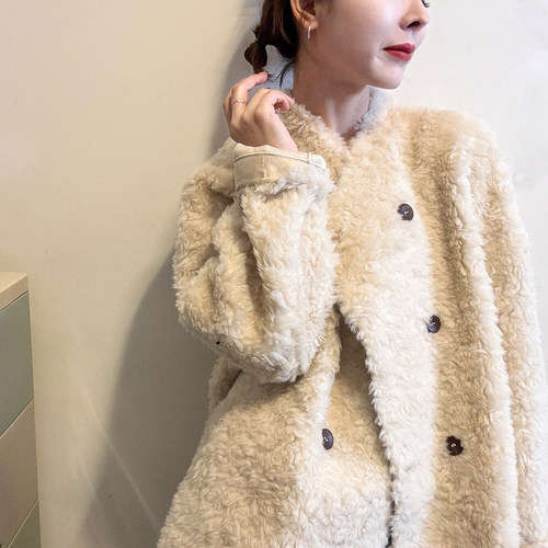 双排扣羊羔毛颗粒绒大衣女欧洲站