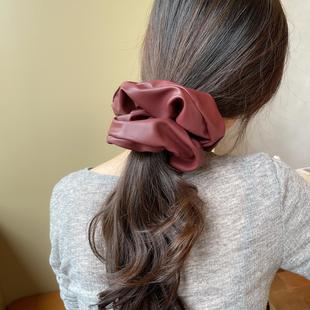 秋冬发饰法式 仿皮质大肠发圈女高级感发绳通勤头饰扎马尾头绳皮筋