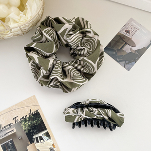 原创高级发饰绿色缎面大肠圈发圈珍珠发抓夹盘发夹大号鲨鱼夹头饰