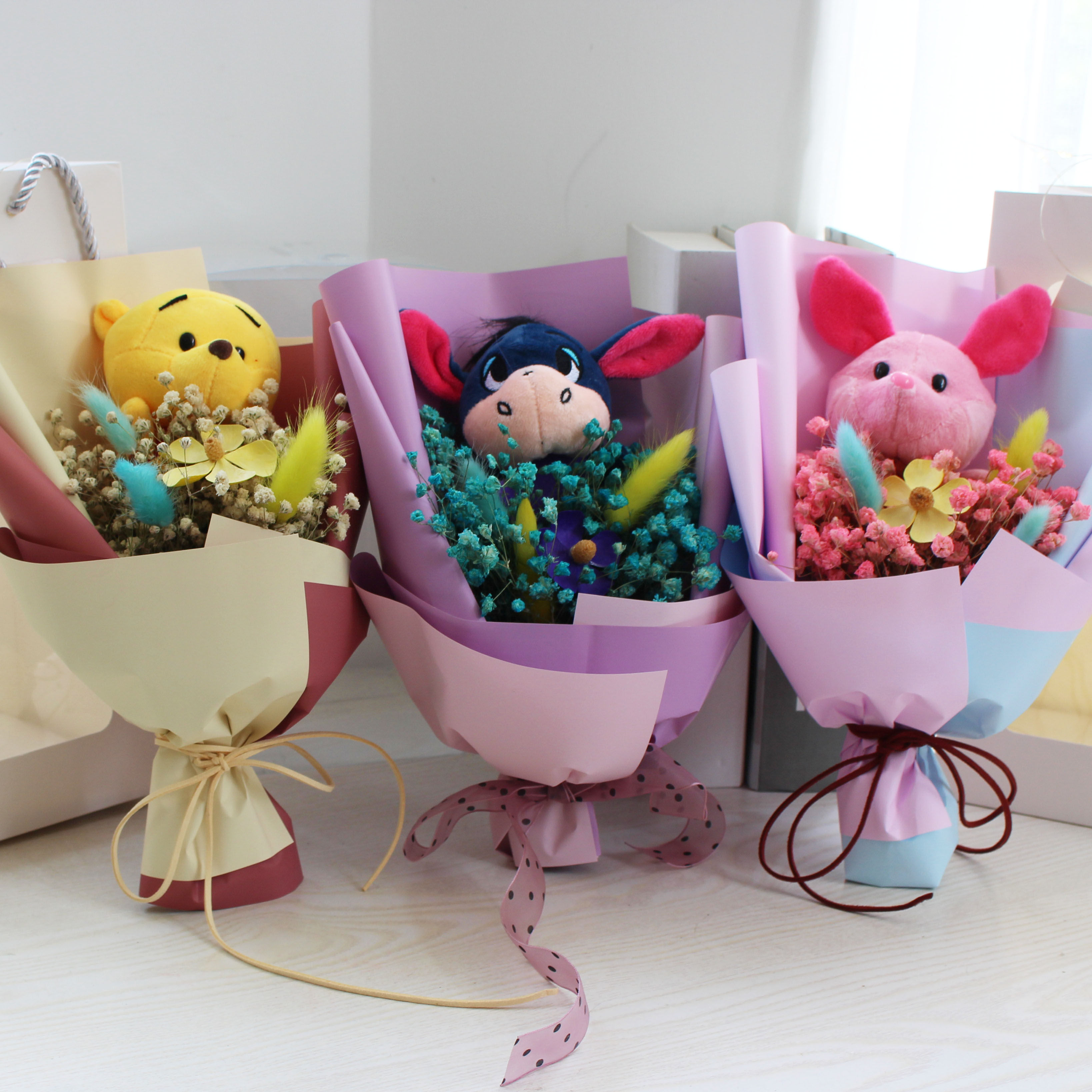 维尼熊花束价格 维尼熊花束图片 星期三