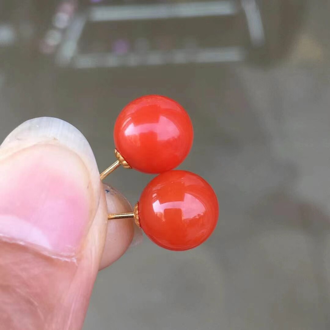天然南红玛瑙耳钉18k金镶嵌原耳饰