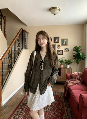 现货  绿色长颈鹿花色长袖薄衬衫女单排扣防晒上衣空调衫夏季