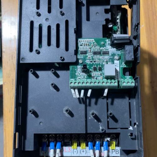 议价2.2kw，220v深圳变频器md300ns2.2gdc