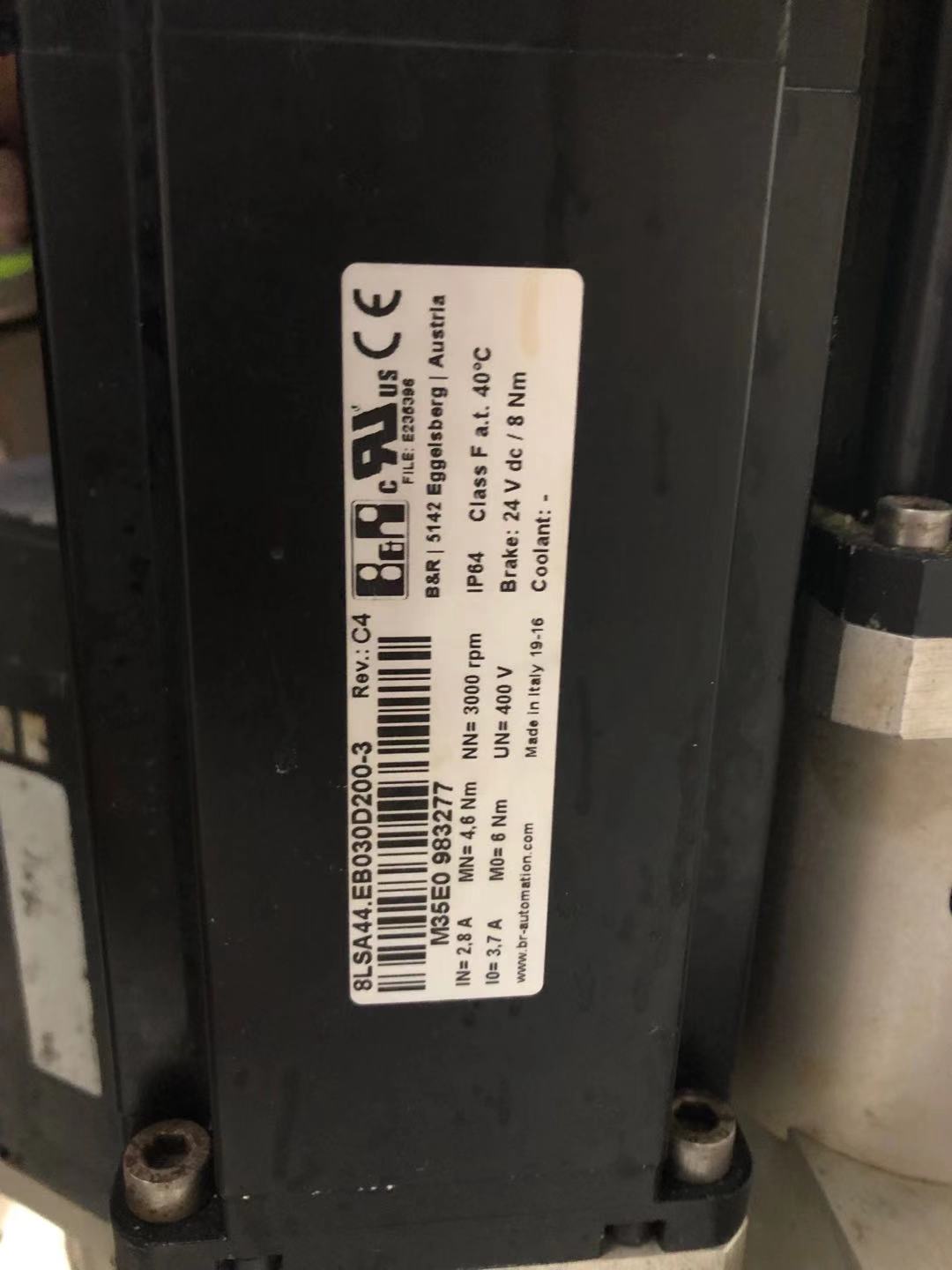 贝加莱伺服电机8LSA44.E8030D200-3全新原装