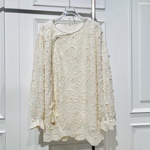 时尚百搭重工刺绣立体花朵蕾丝衬衫女冬新款宽松显瘦中长上衣