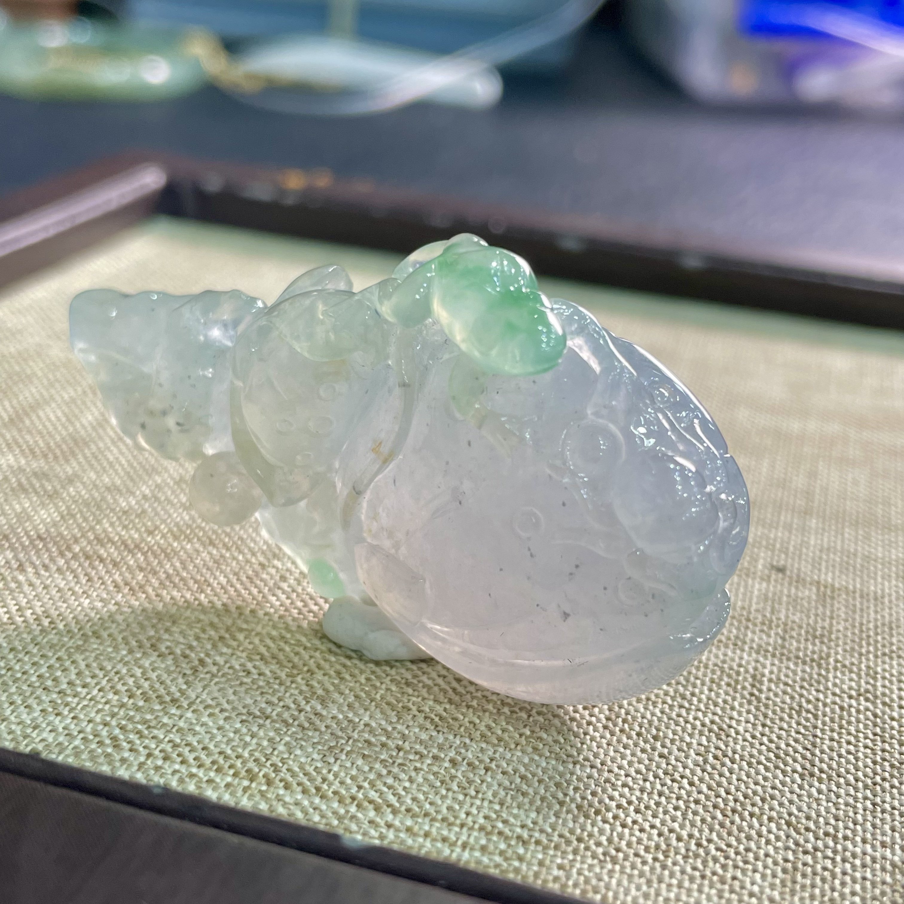 缅甸天然翡翠A货冰种起胶感翡翠立体雕精工莲蓬挂件手把件多用款