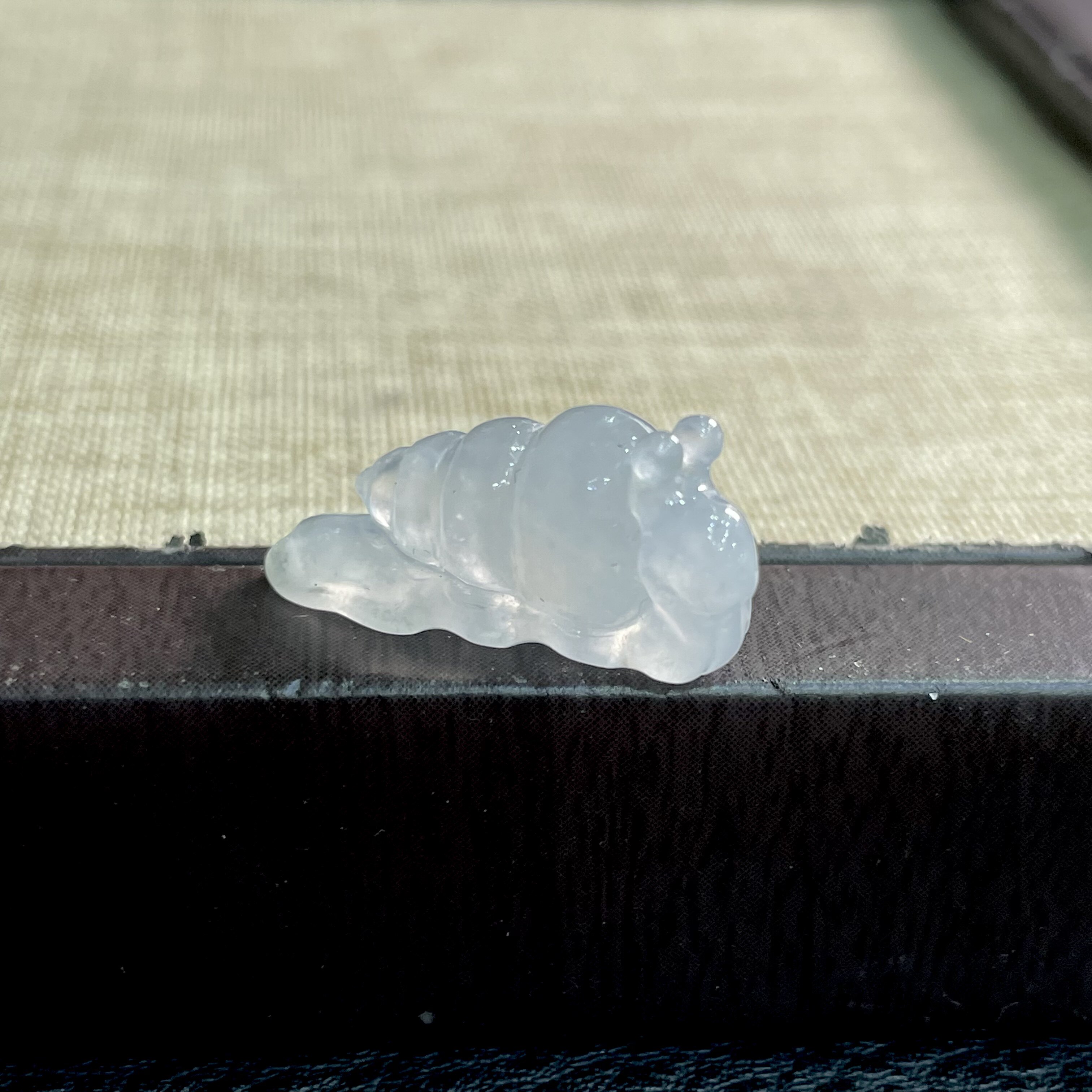 缅甸天然翡翠A货冰种立体雕刻蜗牛裸石小挂件小滴溜吊坠精品玉石