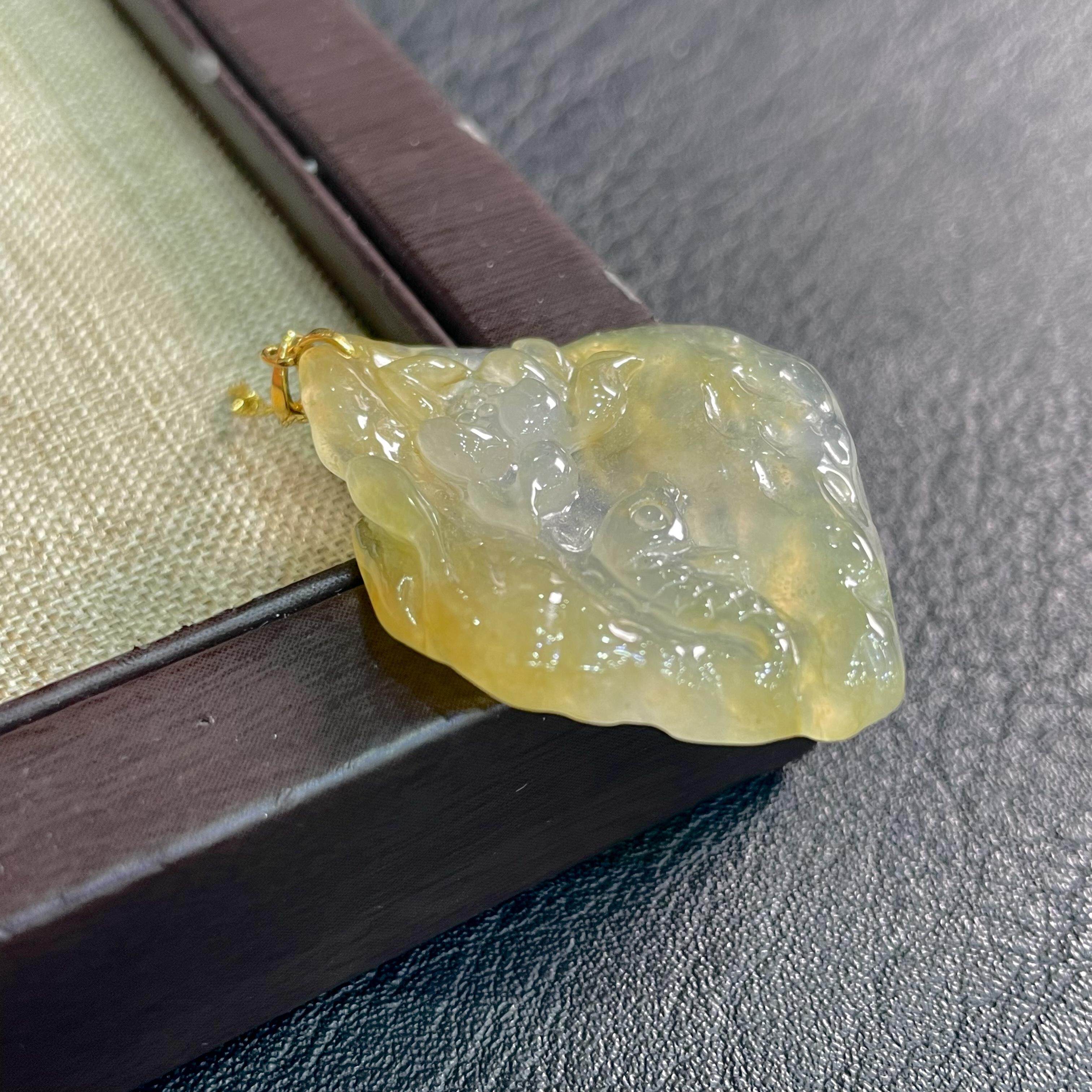 缅甸天然翡翠A货冰种胶感18k莲花鱼年年有余无烧黄翡吊坠精品玉石