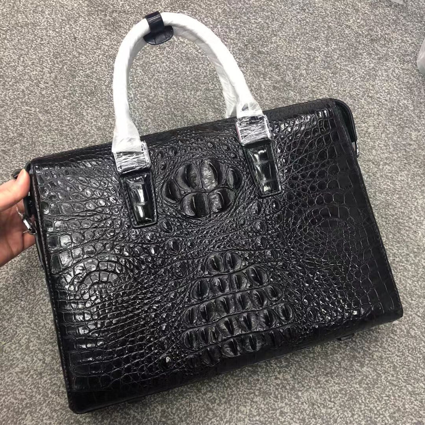 进口全真鳄鱼皮男包男士公文包高档大气真皮商务手提包黑色手提包