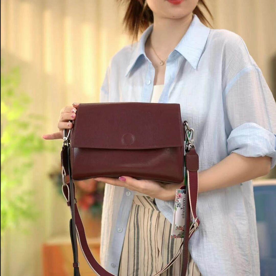 2026新款大胃王斜挎包单肩腋下包时尚百搭休闲真皮女士气质方包