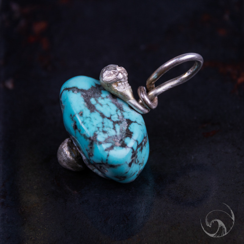 国内现货高山隆骷髅吊坠项链挂饰