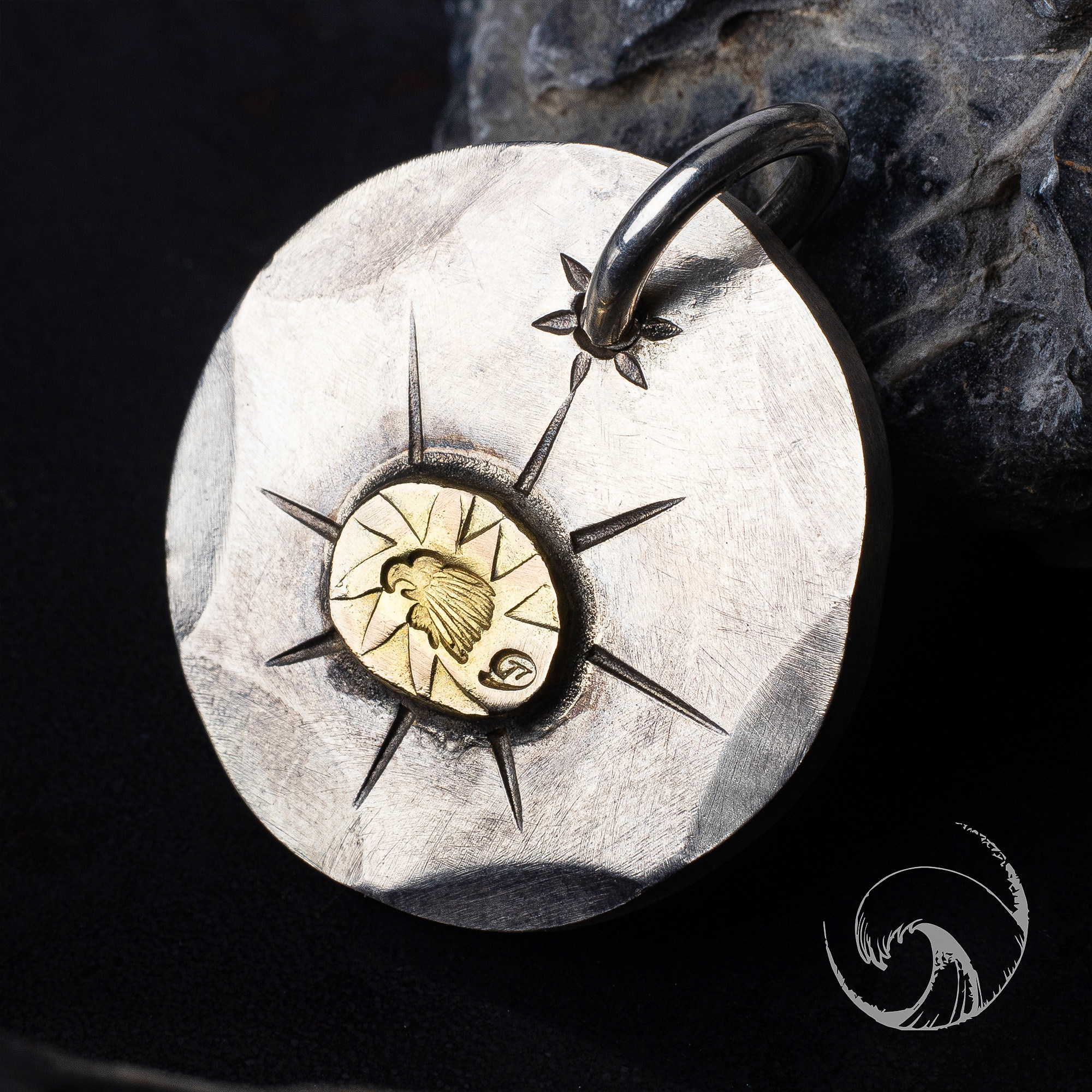 高山隆logo鹰头点金印台银超人