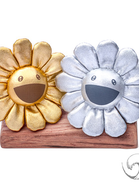 【国内现货】村上隆洛杉矶Complexcon限定金色银色太阳花胸针挂件