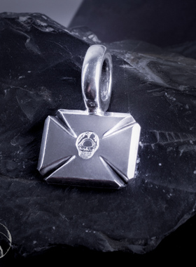 高山隆 全银十字牌银骷髅图案 stoplight吊坠挂饰项链