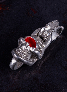 高山隆 骷髅红漆眼空眼独眼吊坠 stoplight挂饰美式机车项链