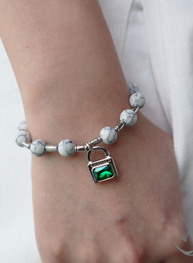 国潮流时尚绿宝石镶嵌