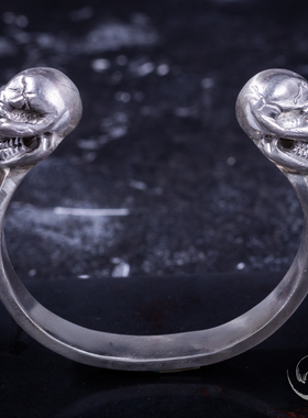 高山隆 红宝石眼骷髅头双头闪电平打手镯stoplight