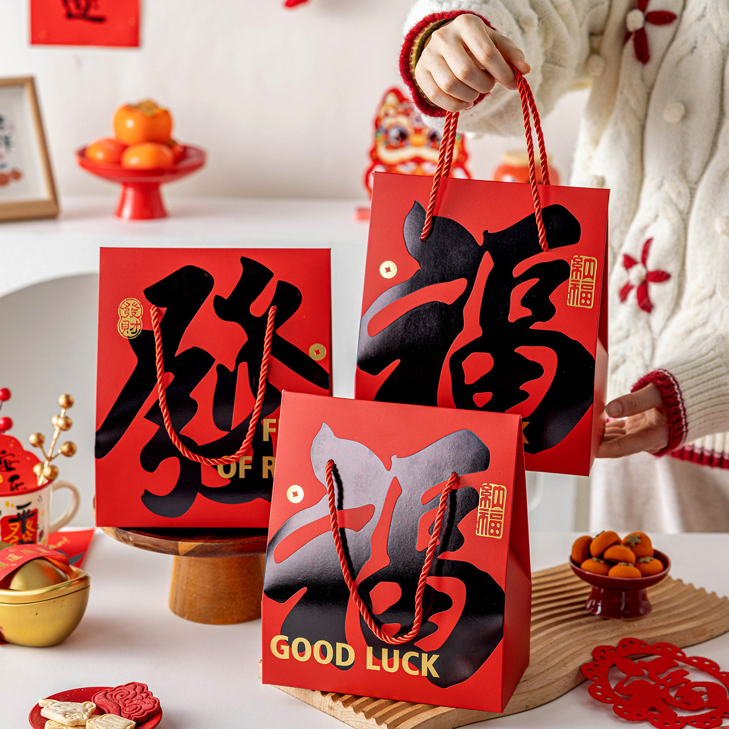 新年礼品袋发财福袋手提烫金打包纸大号红色子礼物马糖果零食2026