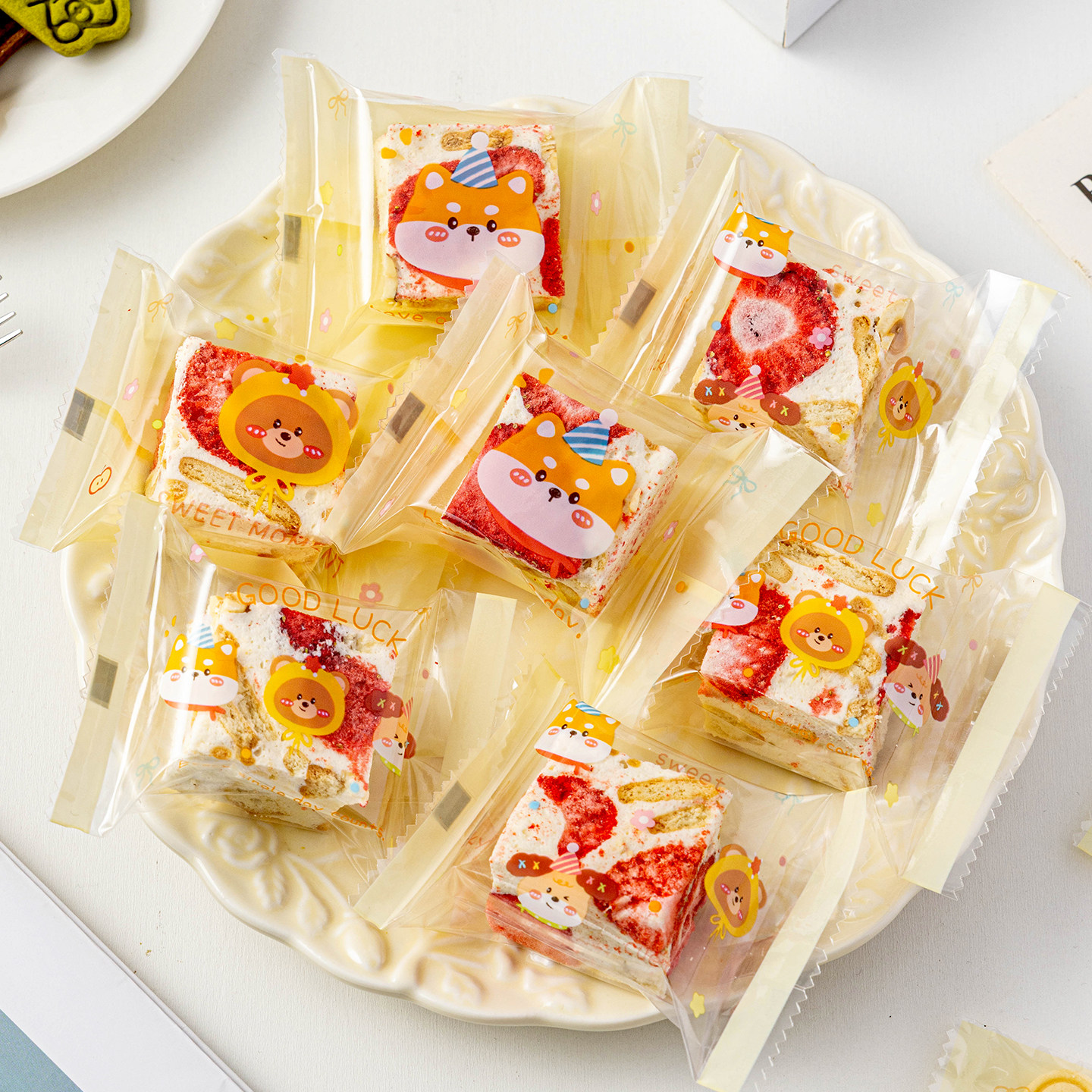 雪花酥包装袋的机封专用单独立小饼干曲奇牛轧糖果子太妃奶枣盒打