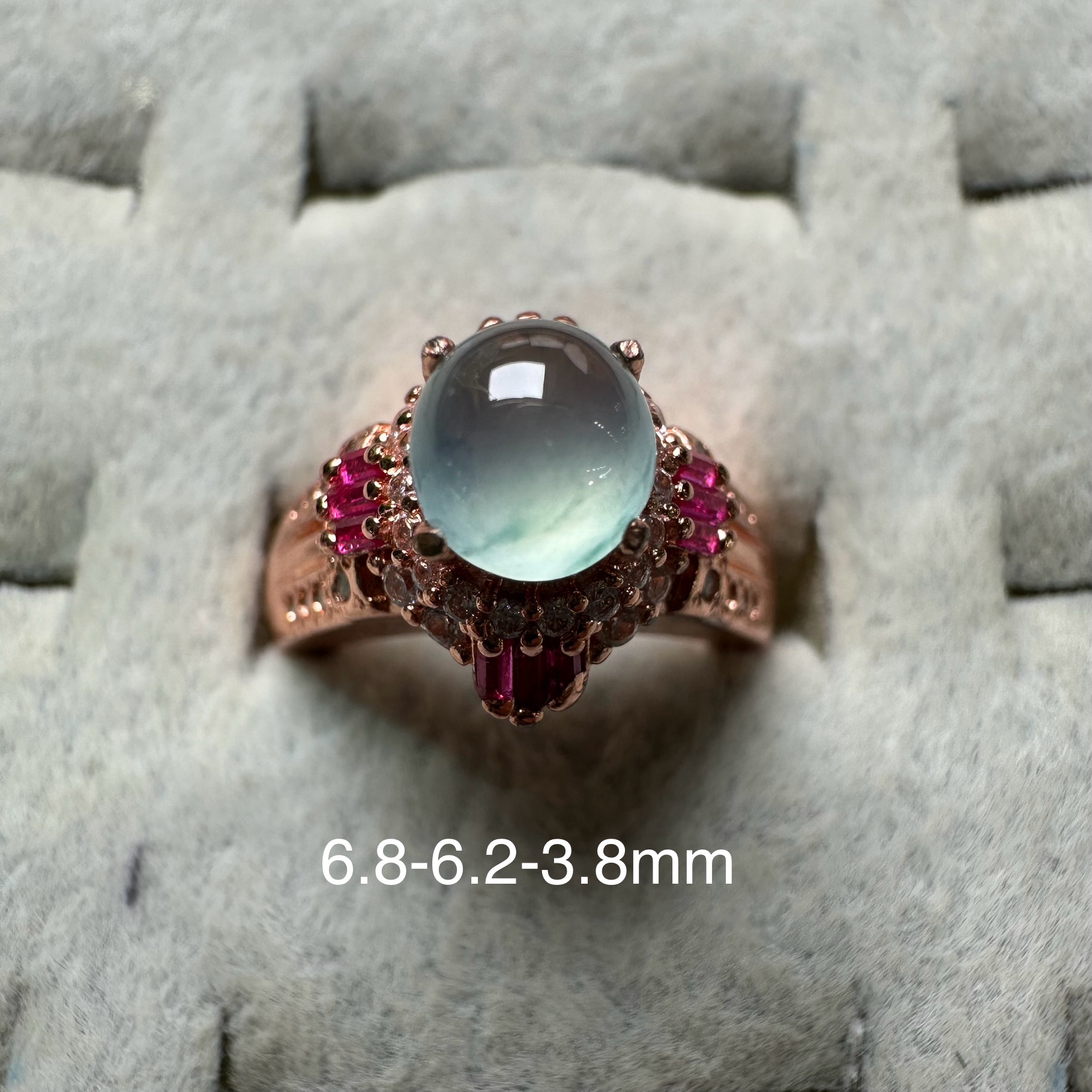 天然A货翡翠冰种蛋面戒指