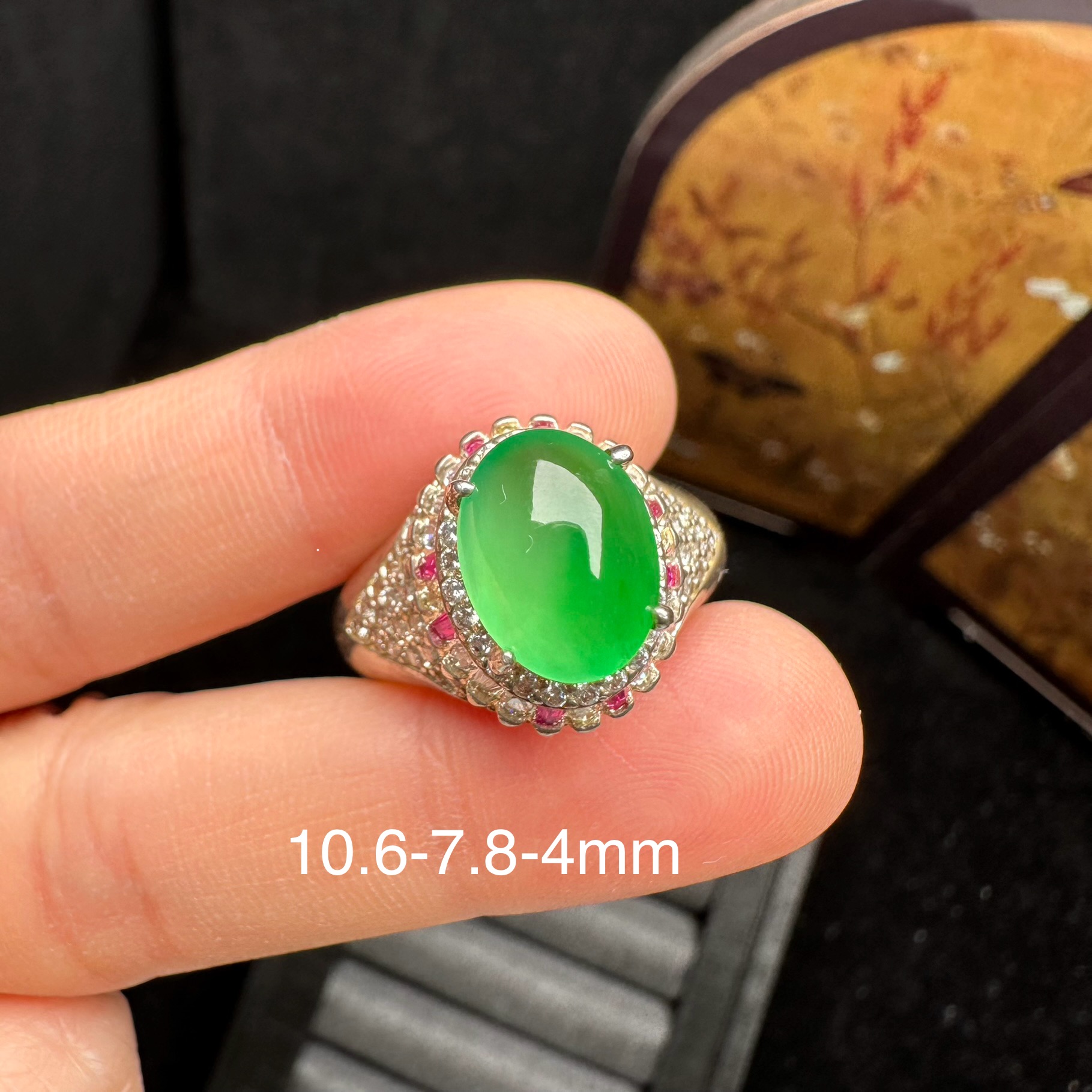 天然A货翡翠冰种阳绿戒指