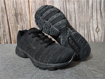 春夏轻便飞织情侣慢跑户外休闲鞋